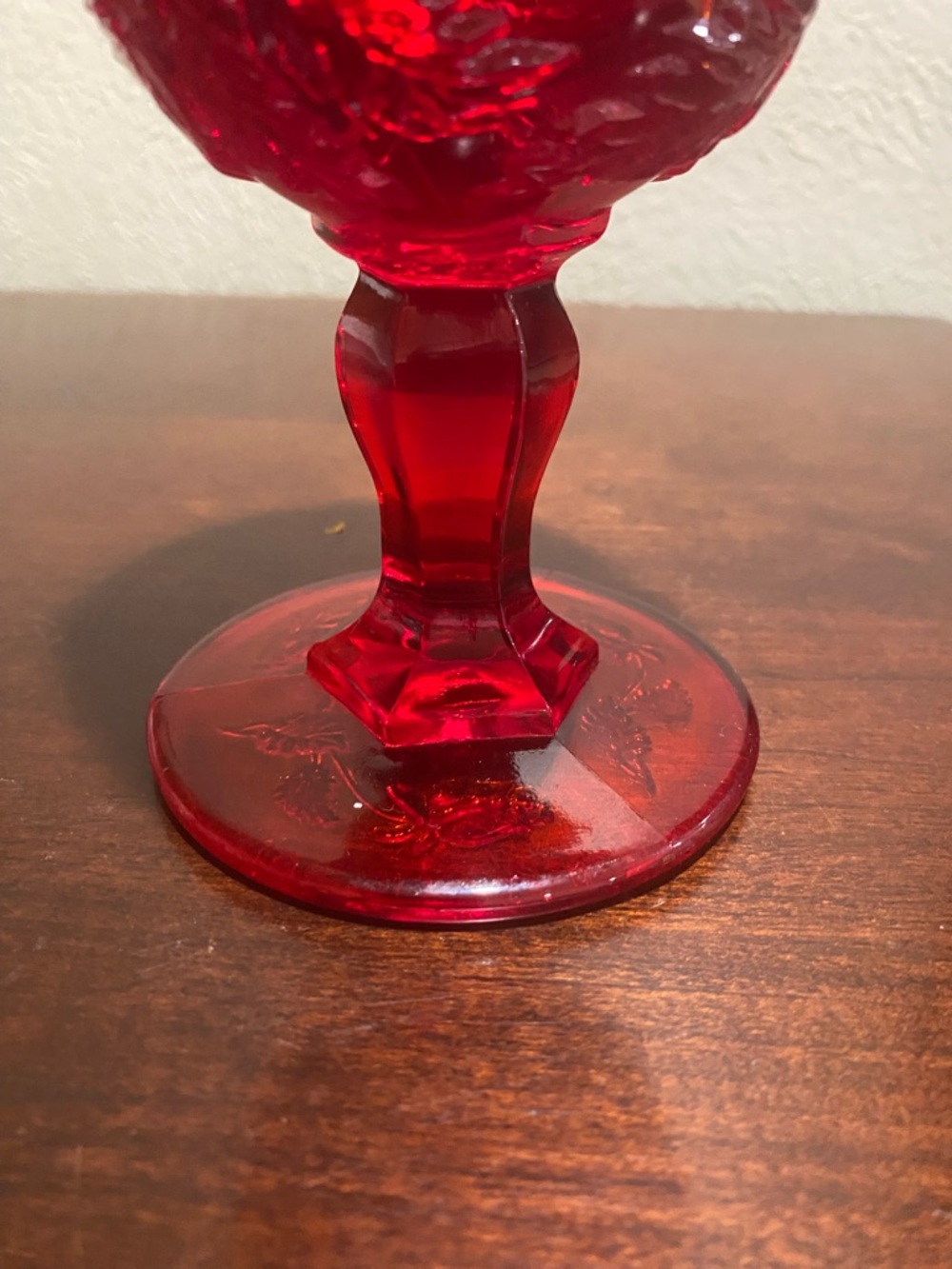 Vintage, Madonna Inn, Wild Ruby Red Glass Goblet - Picture 4 of 6